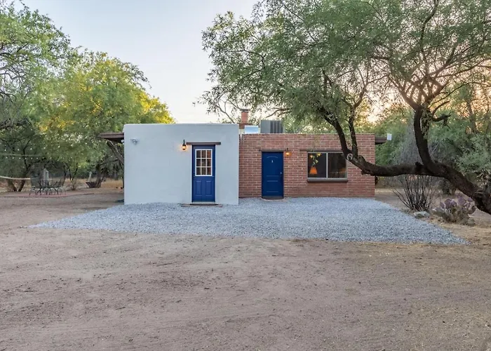 1945 Ranch House, Tanque Verde, 2 Bedroom 1 Ba *